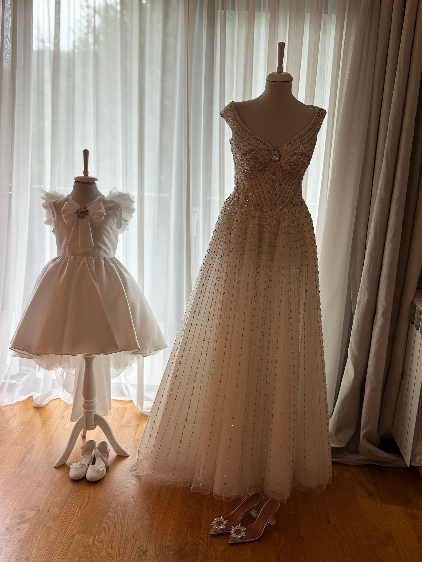 Închiriere manechine dama alb