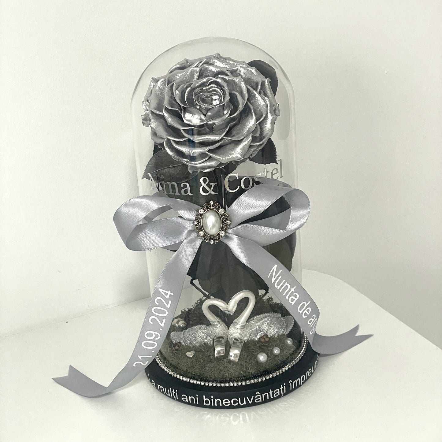 Cupolă de sticlă cu trandafir criogenat argintiu silver