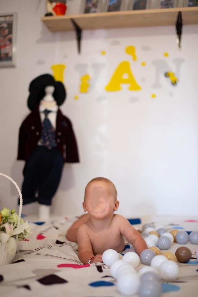 Închiriere bust manechin pentru copii (0-2 ani)