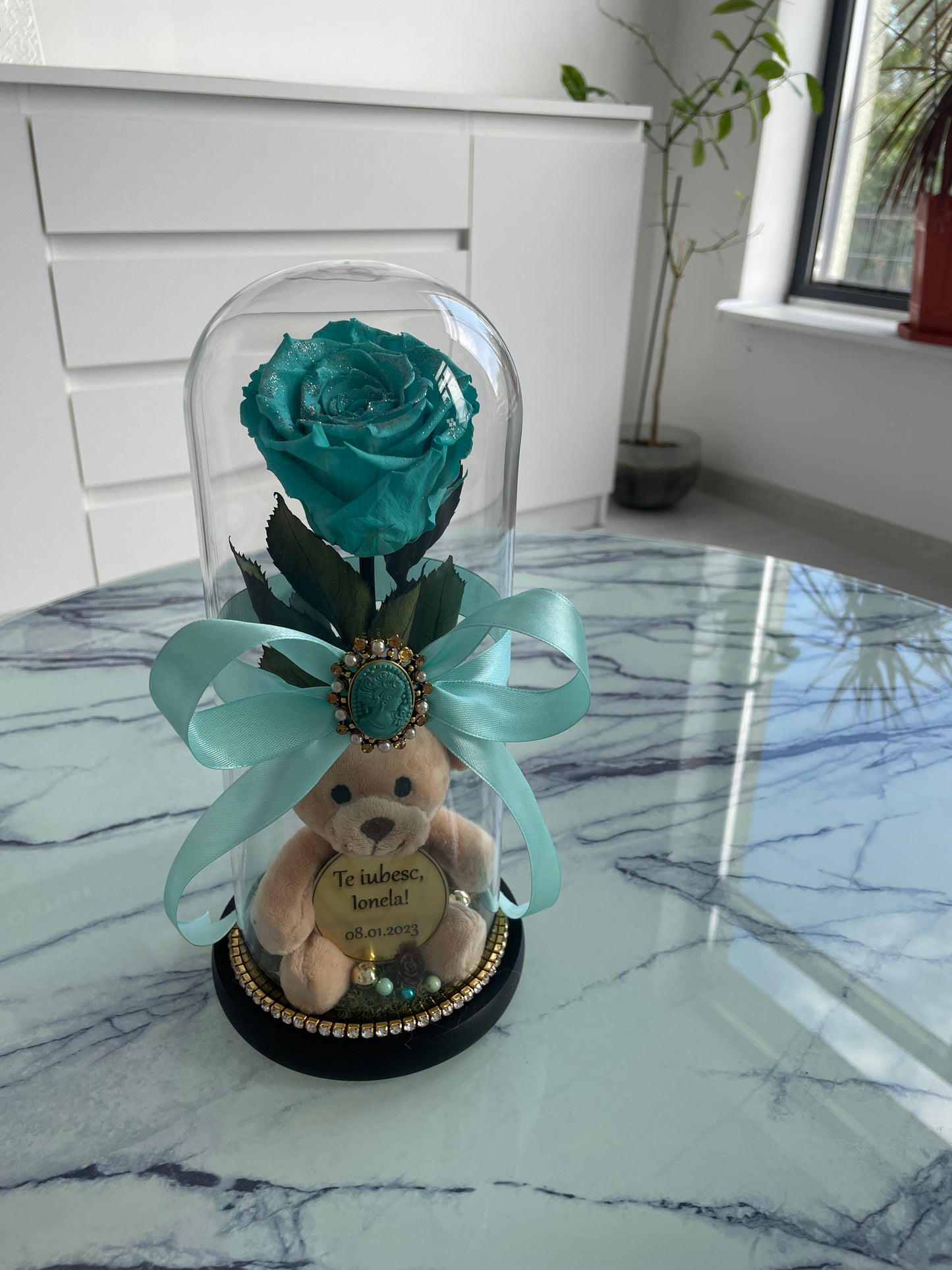 Cupolă de sticlă cu trandafir criogenat turquoise sparkle
