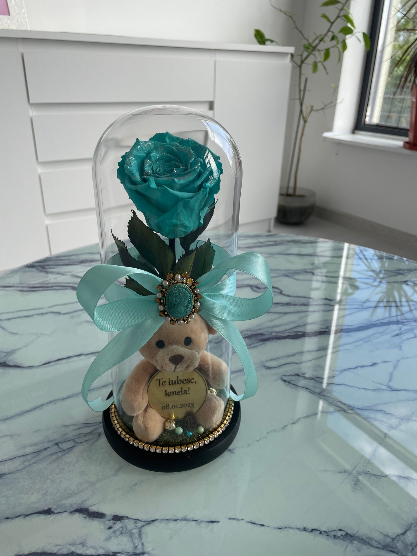 Cupolă de sticlă cu trandafir criogenat turquoise sparkle