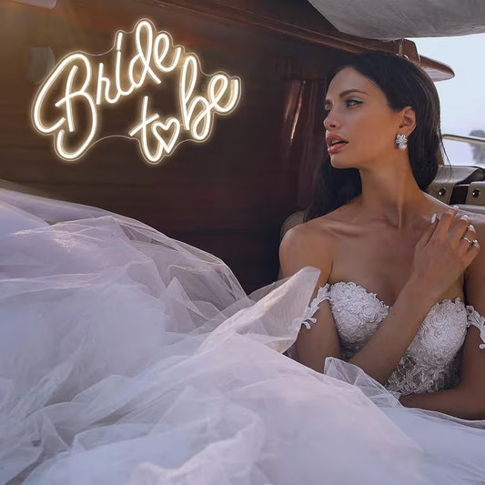 ✨ SEMN NEON „BRIDE TO BE” – DE ÎNCHIRIAT ✨